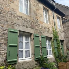 Chambres d'hôtes de charme au cœur de Tréguier, hotell i Tréguier