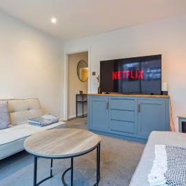 The Hollow Stay 2 Beds With Hot Tub & Parking