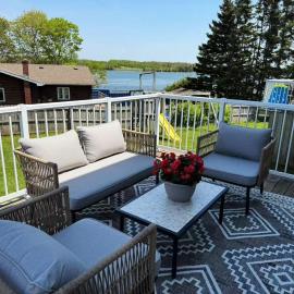 Tranquil Riverside Abode, hotel in Cornwall