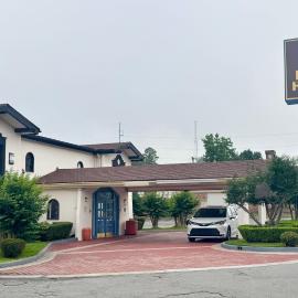 Budget Host Inn- Medical Center