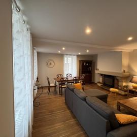 Gîte Centre Chatillon 130m2 Parking prive La Maison d Hyppolite