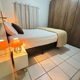 J Lindo Sobrado 2 quartos em condomínio no Centro, hotel in Marília