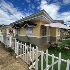 Dahilayan Bukidnon Shyhouse، فندق في Manolo Fortich