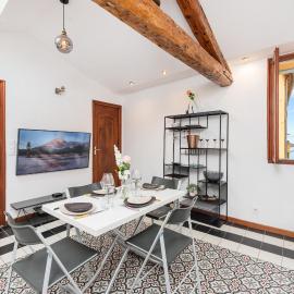 Bastion Ideally located, brightness, sea views, hotel in Menton