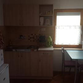 M&M Apartman、ティサフュレドのホテル