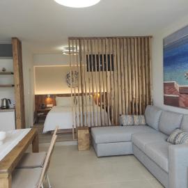 Alkinoi and kalistό studio suites in South Crete Tsoutsouros: Tsoútsouros şehrinde bir otel