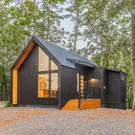 The Echo - Forest Romance with Sunken Hot Tub Underneath the Starlit Night