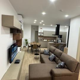 Varka Holiday Apartment - Modern Family Friendly and Accessible for All, hotel u gradu Marsašlok