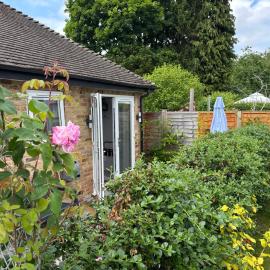 Garden Studio in Bourne End, hotel din Bourne End