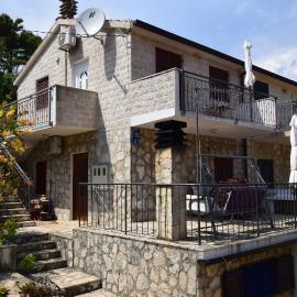 Apartments Milena, hotel a Stomorska