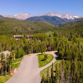 Pool, Hot Tubs, Sauna, Hiking from the Property, On Free Bus Route、ウィンターパークのホテル