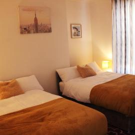 Tastefully furnished and Cosy 2-bedroom house