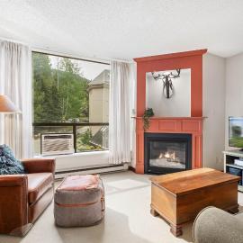 1BR and Sofabed in Marquise, Near Ski Hill, Fireplace, Hot Tub and Sauna, Gym Access