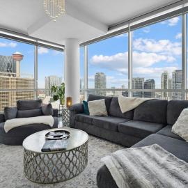 Urbanest - Spectacular Views & Amenities Parking