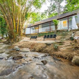 Rinrada Resort, hotel em Ban Mae Mae