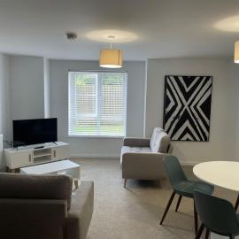 Newly Refurbished Large Apartment With Huge Garden