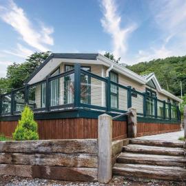 2 Manor Lodge - 2 Bedroom Lodge - Pendine, hotelli kohteessa Pendine