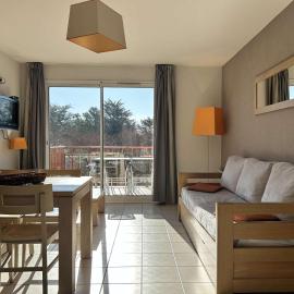 100 - Appart duplex 6p avec piscine collective., hotelli kohteessa Frehel