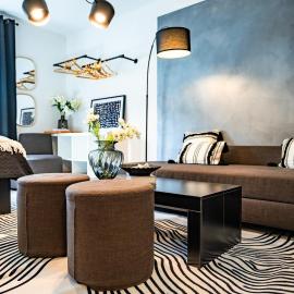 1 BR Apartment - ZENTRAL - BUSINESS - WIFI - KÜCHE - NETFLIX - PARKHAUS