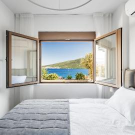 New Apartment with sea view terrace and pool、バオシチのホテル