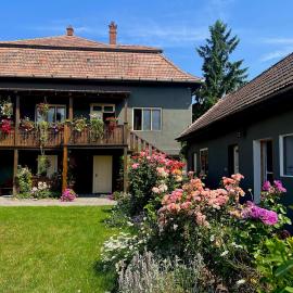 Harvest House Transylvania, hotel in Lunca Mureşului