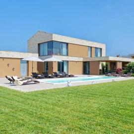 Villa Sanpadeo by Rent Istria, hotel in Brtonigla