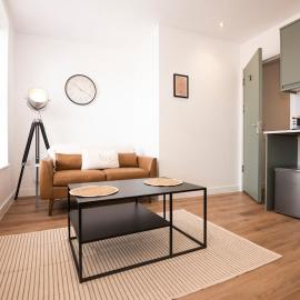 Cosy 2-Bed Apartment in Penarth Town Flat 1