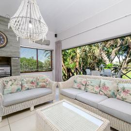 San Lameer Villa 3708 - 4 Bedroom Standard - 8 pax - San Lameer Rental Agency、サウスブルームのホテル