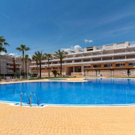 Global Vacacional, Planta baja con piscina en Almenara