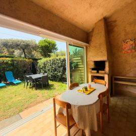 La Dolce Villa avec Piscine, ξενοδοχείο σε Zonza