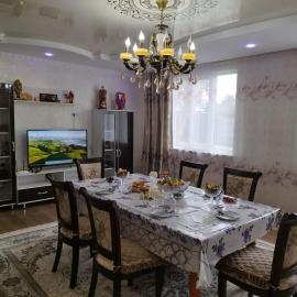 Travel Around Guest House, hotel a Kochkorka