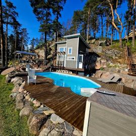 Harjula-kesämaja, sauna ja ulkoallas Tuusulassa, hotel en Tuusula