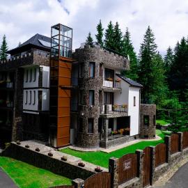 Castelul de Piatra, hotel di Paltinis