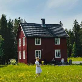 Idyllisk Småbruk, hotel em Landsem