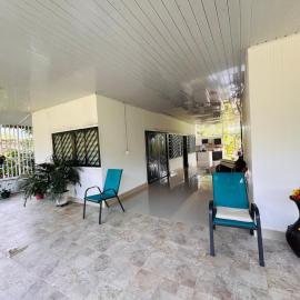 Finca Privada con Piscina Natural y ambiente ecologico cerca de Neiva, ξενοδοχείο σε Rivera