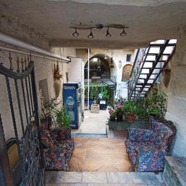 Sandık cave house