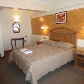 HOTEL MAISON FIORI Plaza Colon, hotel sa Cochabamba