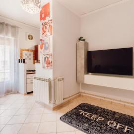 Locri Beautiful Modern Three-Room Apartment