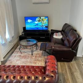 Homefeel Stylish Modern House, hotel in Chambord