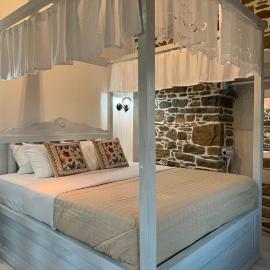 Rodakas Rooms-Pelagia, hotel in Livadhokhórion