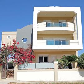 Katia's House, hotel em Ampavris