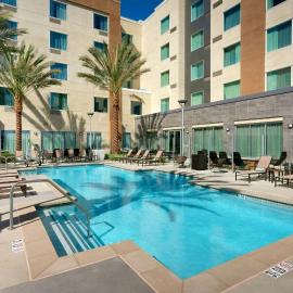 Courtyard by Marriott Los Angeles LAX/Hawthorne, hotel v destinaci Hawthorne
