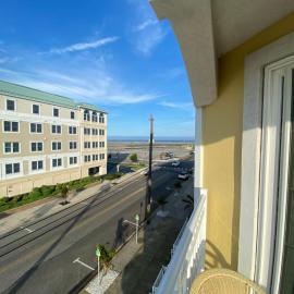 Seawall Strolls & Sunset Sips - Ocean View
