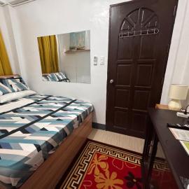 Comfy Stay with Wifi Netflix Kitchen Free Parking at Sonia's Island Stay, hotel en Virac