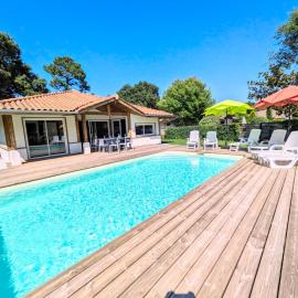 La Royale Chic Piscine chauffée vélos à disposition Proche océan et golf, hotel in Moliets-et-Maa