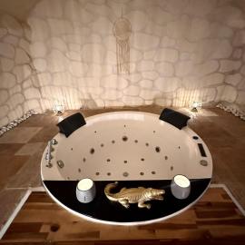 Loveroom&Spa Dreamroom, Hotel in Tournon-sur-Rhône
