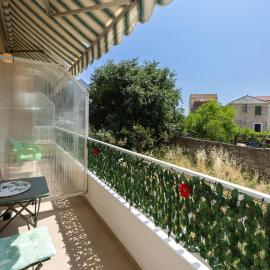 Gorgeous Apartment In Podgora With Wifi