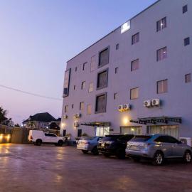 Romeneo Grand Royal Hotel, khách sạn ở Lagos