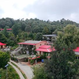 Dunagiri Retreat, hotel u gradu Dwārāhāt