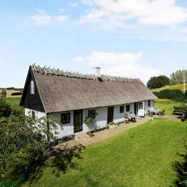 Cottage Charm Near Svebølle Amidst Fields – hotel w mieście Svebølle